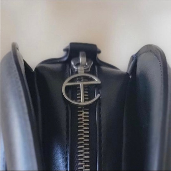 Telfar Round Circle Bag - Picture 4 of 9